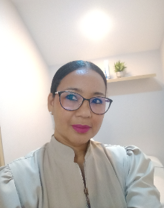 40 Year Old Bogota, Colombia Woman